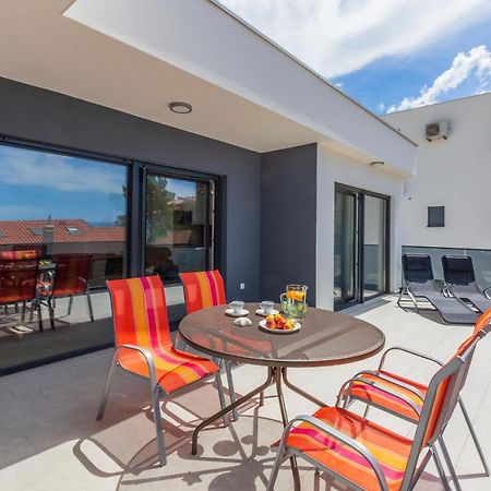 Luxury 2 Bedroom Apartment With Sea View Baška Voda Exterior foto