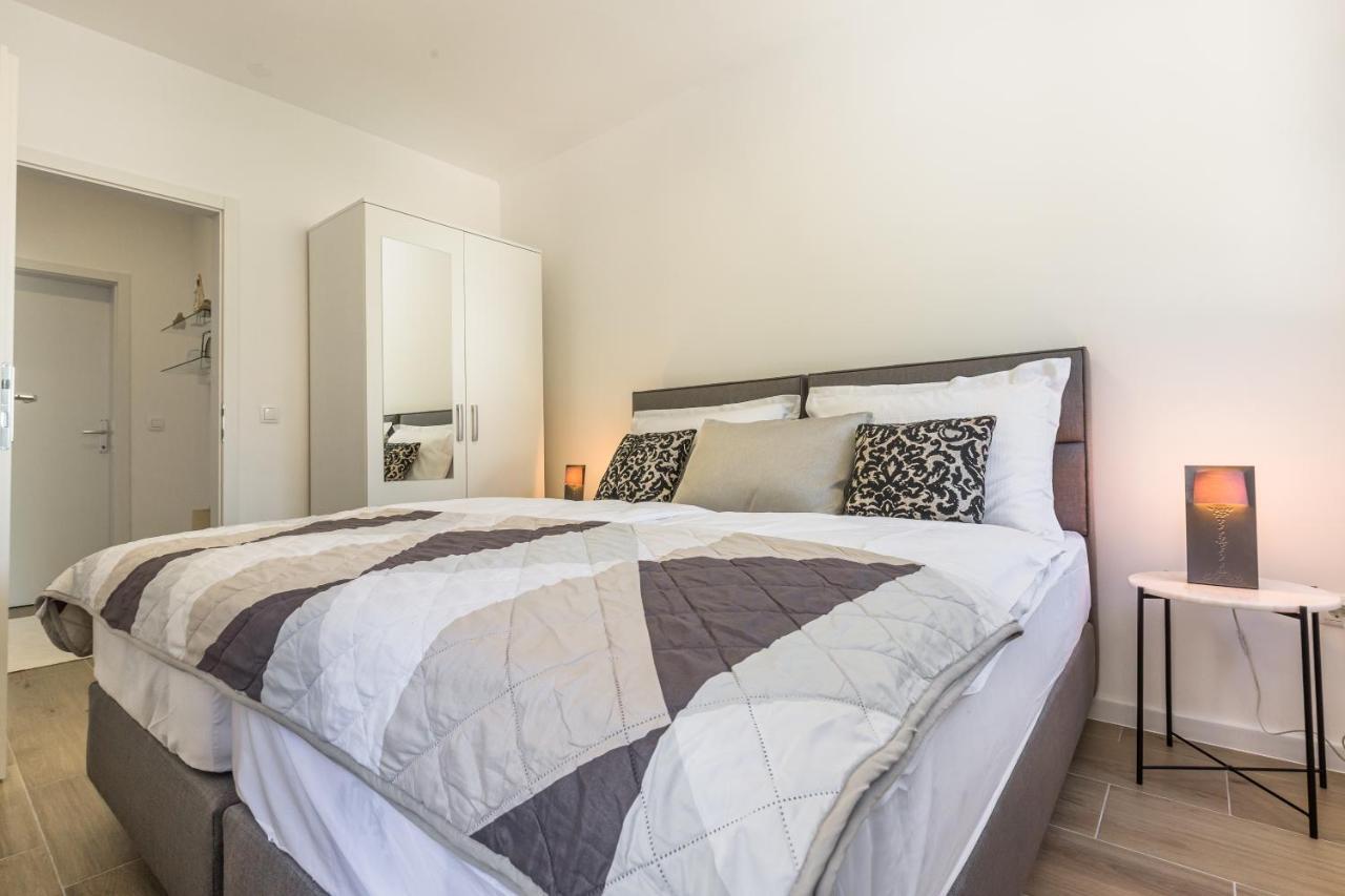 Luxury 2 Bedroom Apartment With Sea View Baška Voda Exterior foto