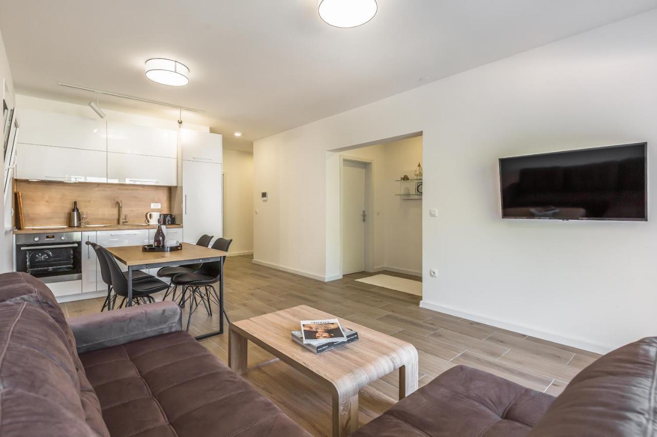 Luxury 2 Bedroom Apartment With Sea View Baška Voda Exterior foto